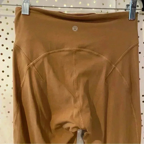 Lululemon Get Centred High Rise Crop - Picture 6 of 8